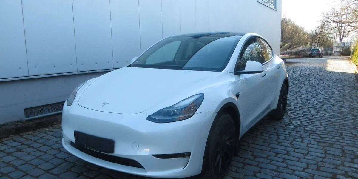 Tesla Model Y 38.790 km 34.790 &euro; Reichshof 51580