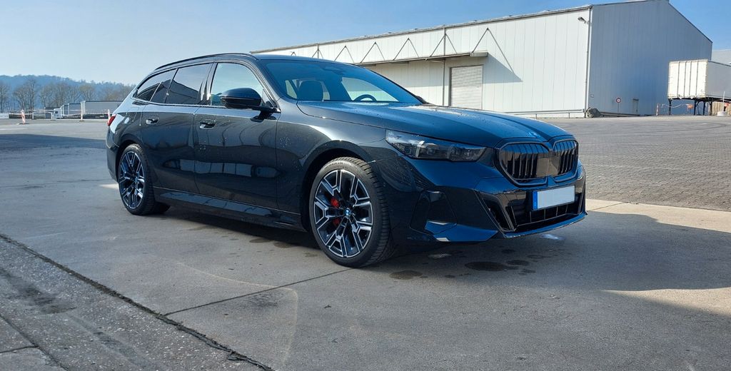 BMW i5 4.999 km 65.700 &euro; Korbach 34497