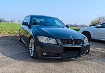 BMW 323 130.000 km 8.900 &euro; Frechen 50226