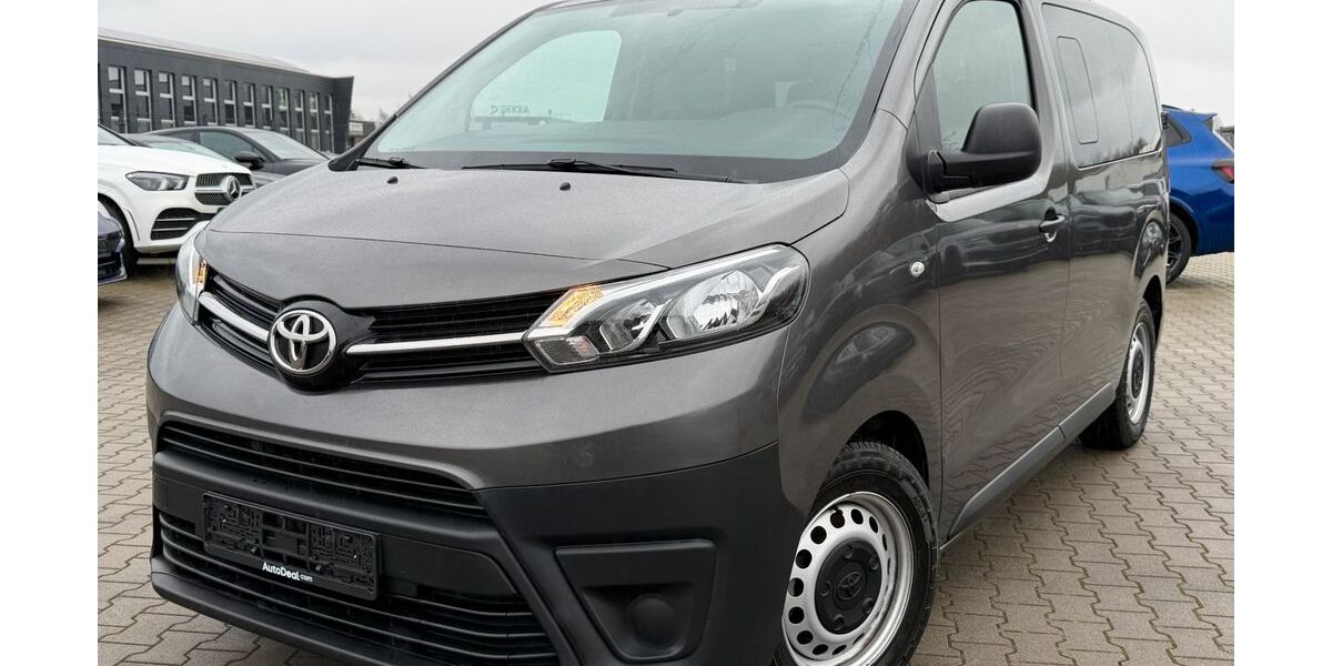Toyota Proace (Verso) 32.999 km 26.656 &euro; Gronau 48599