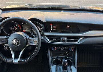 Alfa Romeo Stelvio 130.500 km 16.000 &euro; Völklingen 66333