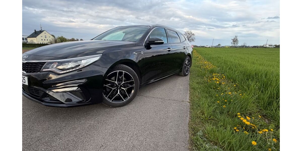 Kia Optima 126.500 km 13.900 &euro; Unterhaching 82008