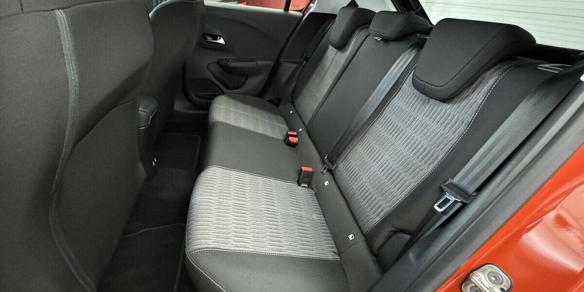 Opel Corsa 1.2 Edition Carplay Kamera + PDC LED 16.600 km 12.220 &euro; Lich 35423