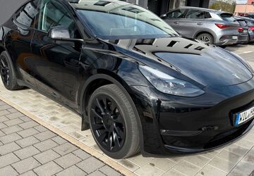 Tesla Model Y 92.500 km 28.900 &euro; Salmtal 54528