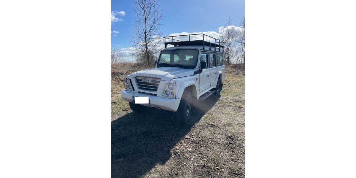 IVECO Massif 138.000 km 15.900 &euro; Berlin 12527