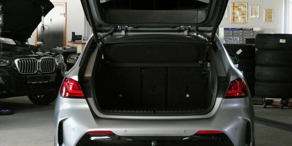 BMW 118i MSport Navi Prof,HUD,Pan.Dach,NP: 59.671 28.500 km 29.990 &euro; Landshut 84030