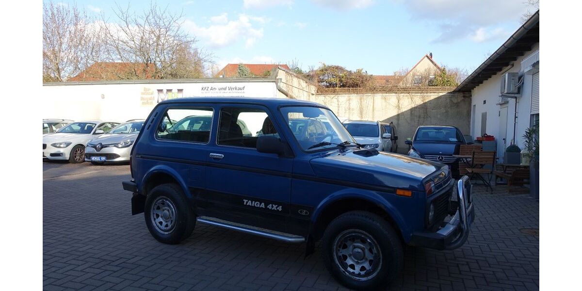 Lada Niva 97.700 km 1.750 &euro; Halle / Saale 06116