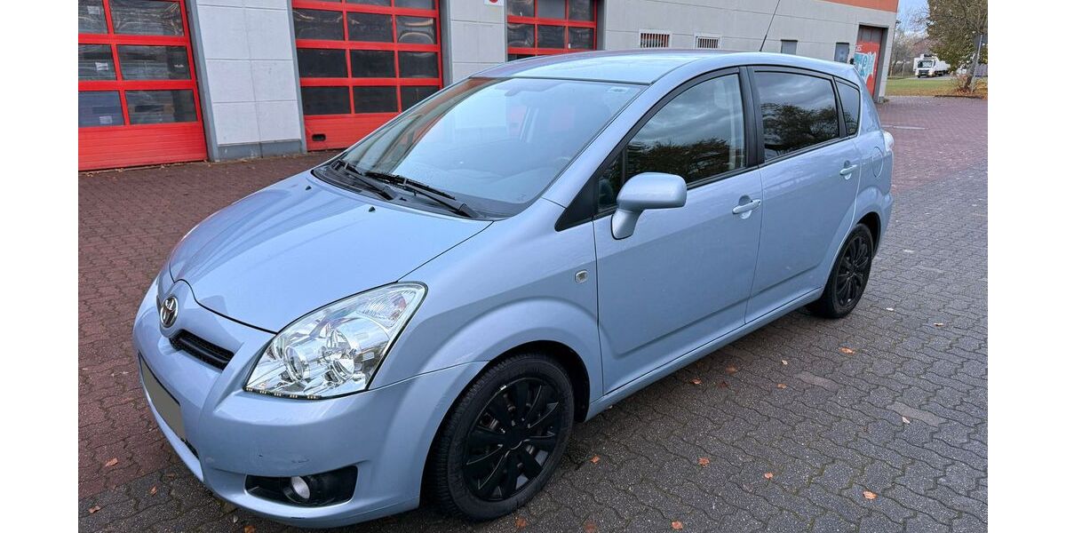 Toyota Corolla Verso 135.000 km 6.990 &euro; Rathenow 14712