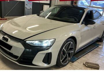 Audi e-tron GT 63.540 km 52.750 &euro; Hamburg 22419