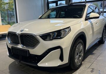 BMW iX2 17.400 km 41.950 &euro; Freudenberg 57258
