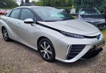 Toyota Mirai 80.000 km 15.990 &euro; Berlin 13127
