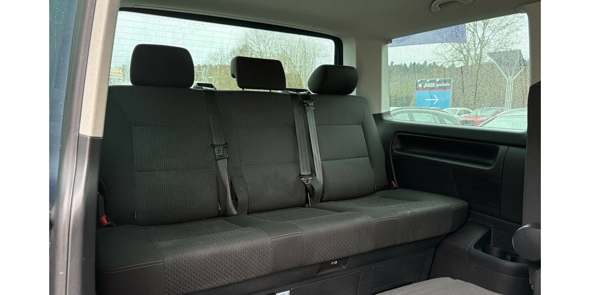 VW T6 Multivan Trendline SHZ/AHK/7.SITZ/TEMPOMAT 123.500 km 27.900 &euro; Villingen-Schwenningen 78054