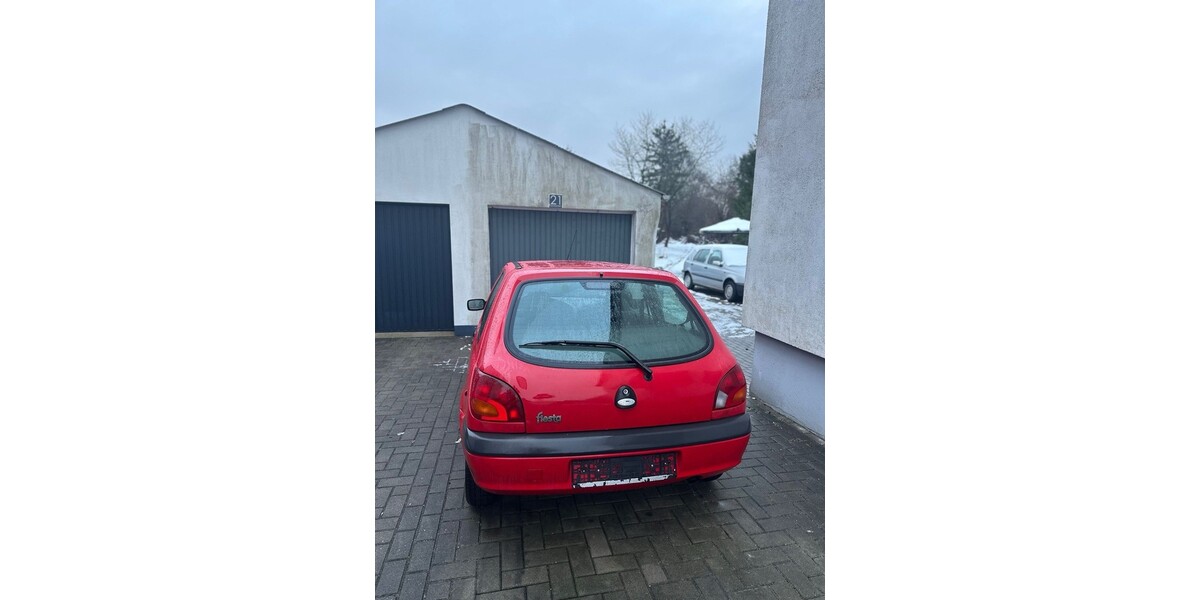 Ford Fiesta 113.000 km 1.700 &euro; Bremen 28195