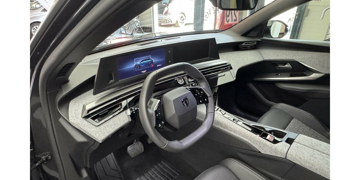 Peugeot 5008 145 Mild Hybrid Allure7 Sitzer LED CAM 30.800 km 27.320 &euro; Lich 35423