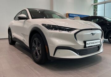 Ford Mustang Mach-E 9.872 km 35.390 &euro; Voerde 46562