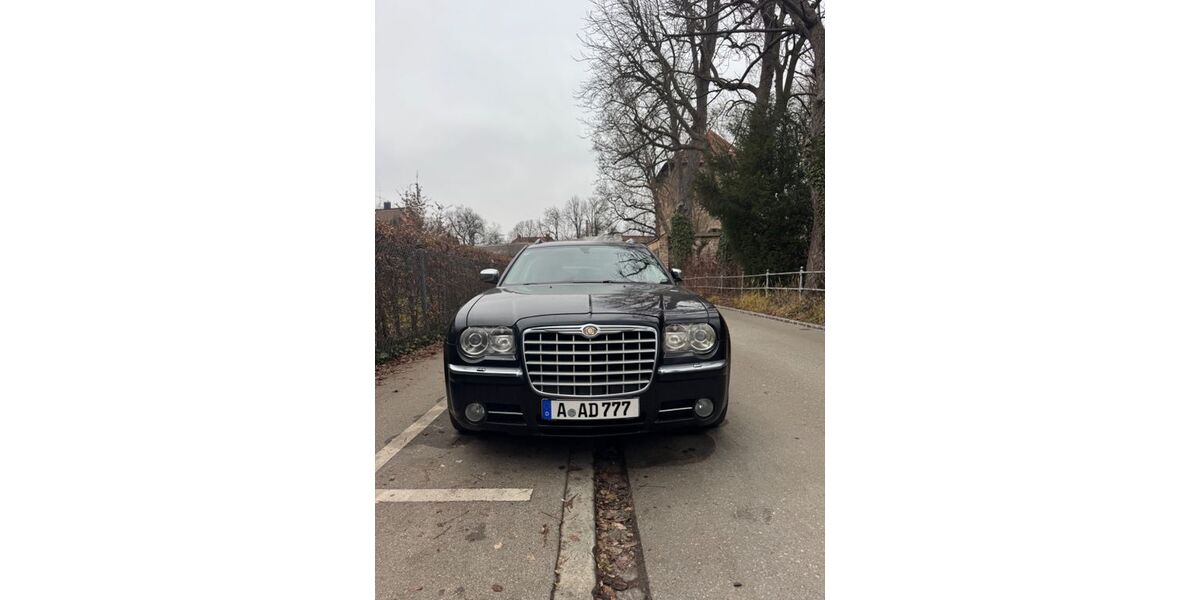 Chrysler 300C 177.000 km 6.600 &euro; Augsburg 86156