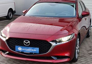 Mazda 3 21.284 km 27.590 &euro; Rostock 18146