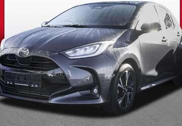 Toyota Yaris 17.321 km 21.889 &euro; Gelsenkirchen 45894