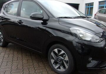 Hyundai i10 2.500 km 18.990 &euro; Herford 32051