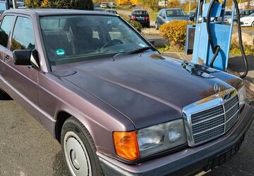 Mercedes-Benz 190 233.600 km 2.390 &euro; Grana 06712