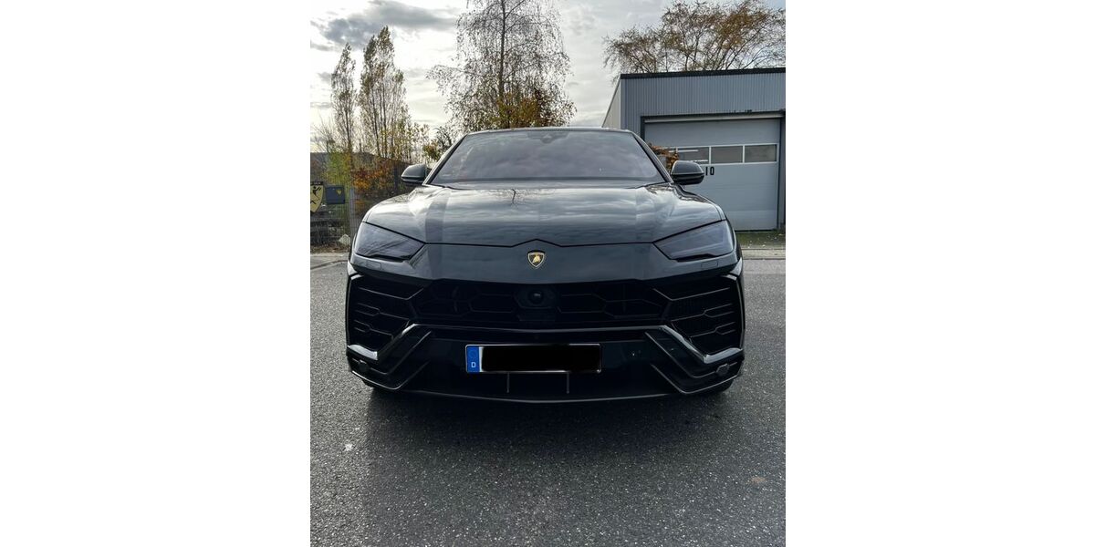Lamborghini Urus 49.990 km 218.600 &euro; Düren 52353