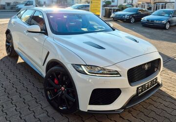 Jaguar F-Pace 97.388 km 40.999 &euro; Stuttgart 70435