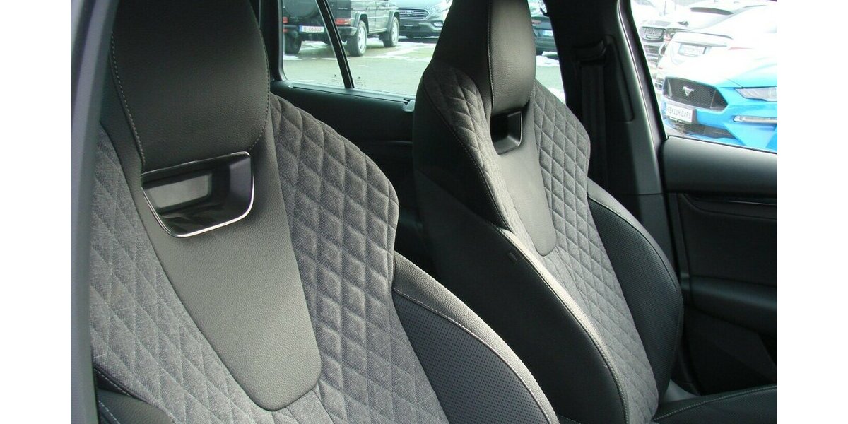 Skoda Octavia 2.0TDi Sportline LED 360º Canton HUD 39.383 km 31.890 &euro; Falkensee 14612