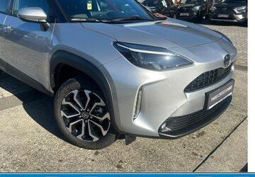 Toyota Yaris Cross 3.050 km 28.990 &euro; Wiesmoor 26639