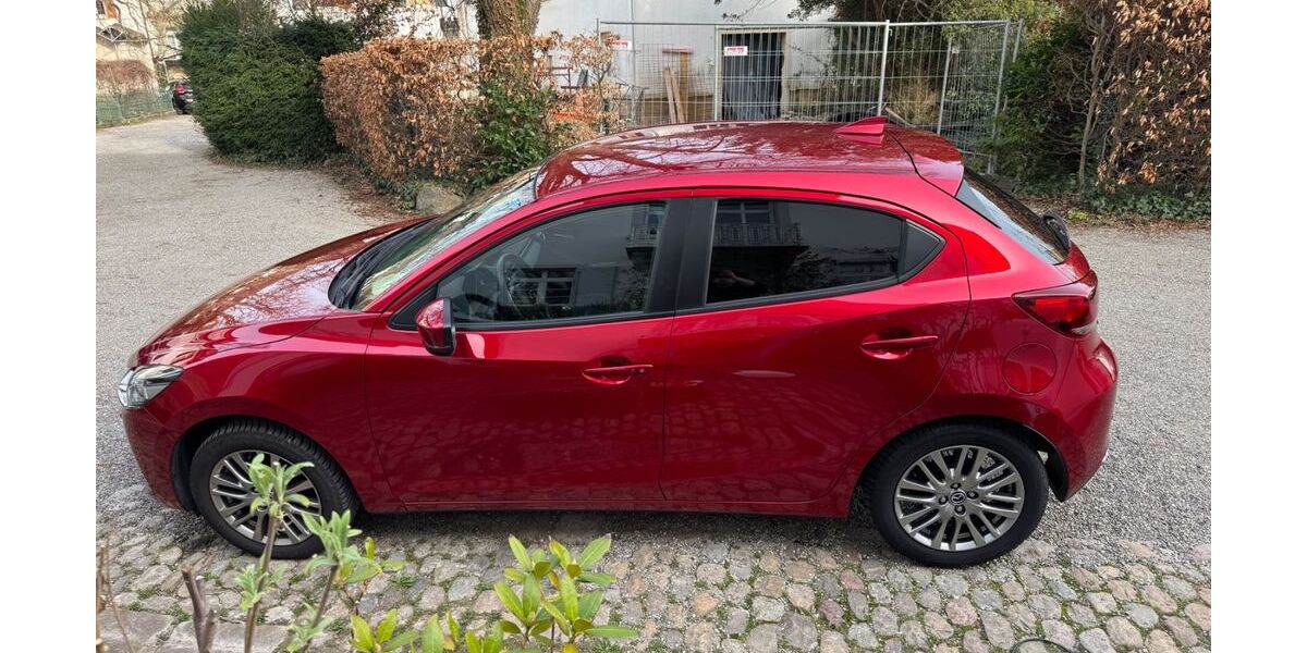 Mazda 2 95.000 km 12.800 &euro; Müllheim 79379