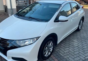 Honda Civic 108.900 km 9.999 &euro; Dresden 01139