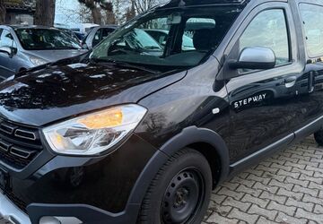 Dacia Dokker 200.000 km 6.999 &euro; München 81243