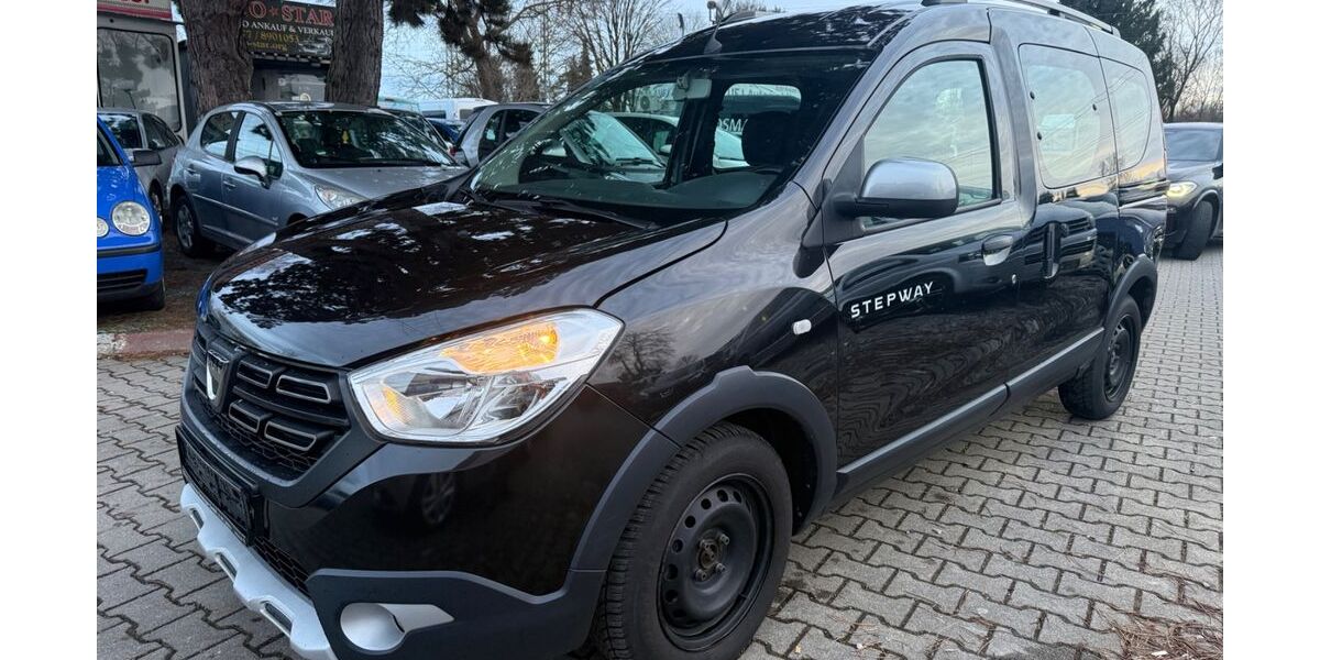 Dacia Dokker 200.000 km 6.999 &euro; München 81243