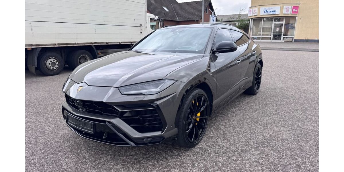 Lamborghini Urus 21.070 km 223.000 &euro; Erftstadt 50374
