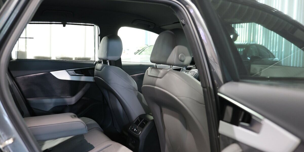 Audi A4 Avant 40 TFSI QUATTRO S-LINE SPORT BLACK TOP 113.000 km 27.444 &euro; Hamm 59077