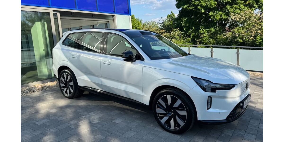 Volvo EX90 7.500 km 77.000 &euro; Kaiserslautern 67657