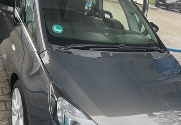 Opel opel zafira tourer 177.973 km 8.000 &euro; Frankfurt 