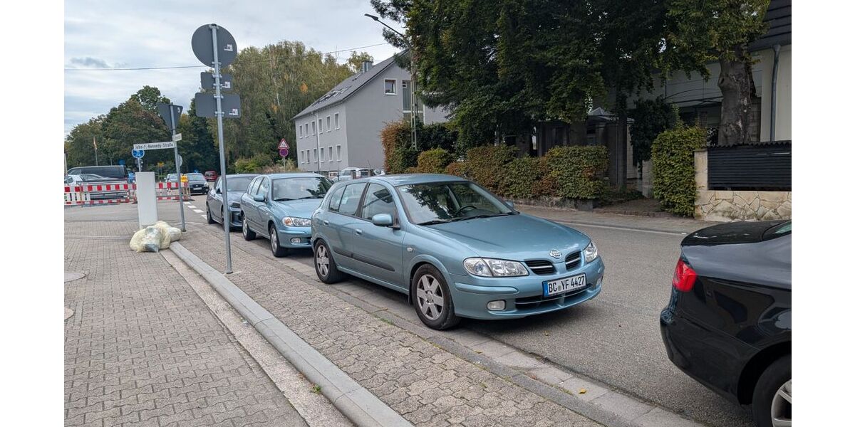 Nissan Almera 175.000 km 1.499 &euro; Ertingen 88521