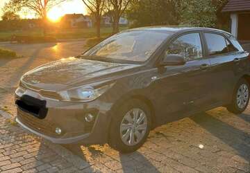 Kia Rio 9.000 km 13.500 &euro; Essenbach-Unterwattenbach 84051