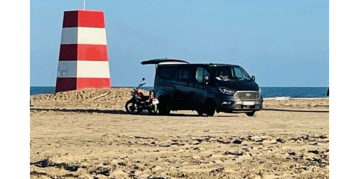 Ford Tourneo Custom Bus 140.000 km 28.000 &euro; Süderstapel 