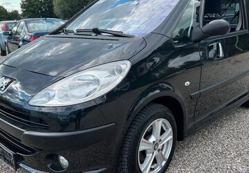 Peugeot 1007 124.000 km 2.700 &euro; Freiburg im Breisgau 79108