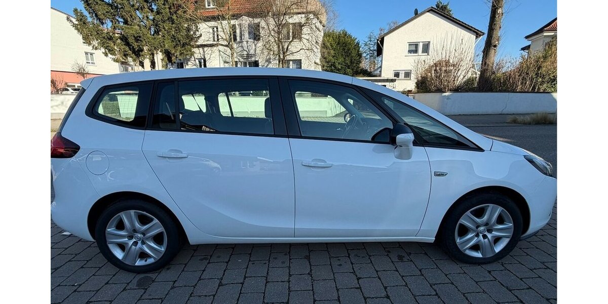 Opel Zafira Tourer Business Edition Navi 1. Hand 114.000 km 9.990 &euro; Neckarsulm 74172