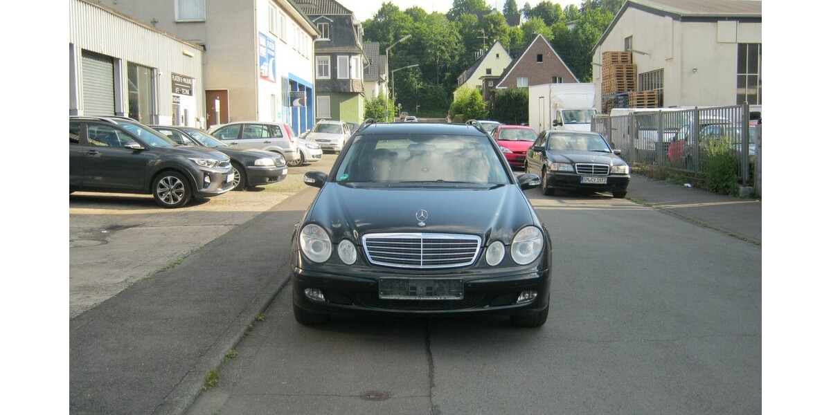 Mercedes-Benz E 220 CDI 288.000 km 1.999 &euro; Bergneustadt 51702
