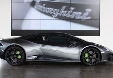 Lamborghini Huracán 15.000 km 239.900 &euro; Budapest 01033