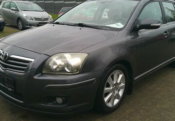 Toyota Avensis 244.000 km 1.800 &euro; Neddemin 17039