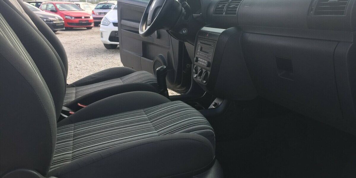 VW Fox Basis,Servol,Radio-CD,Tüv 01/28! 150.000 km 2.999 &euro; Himmelkron 95502