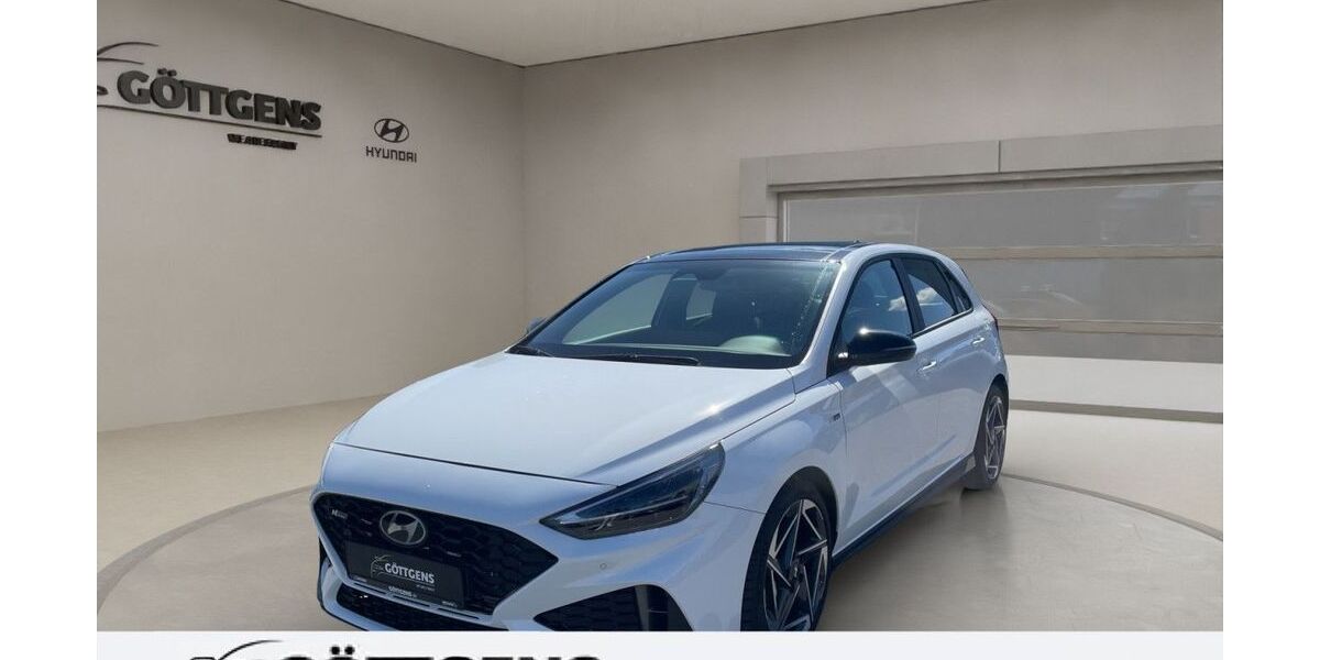 Hyundai i30 5.450 km 27.490 &euro; Soest 59494