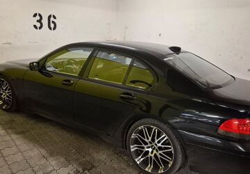 BMW 745 332.000 km 6.500 &euro; München 81737