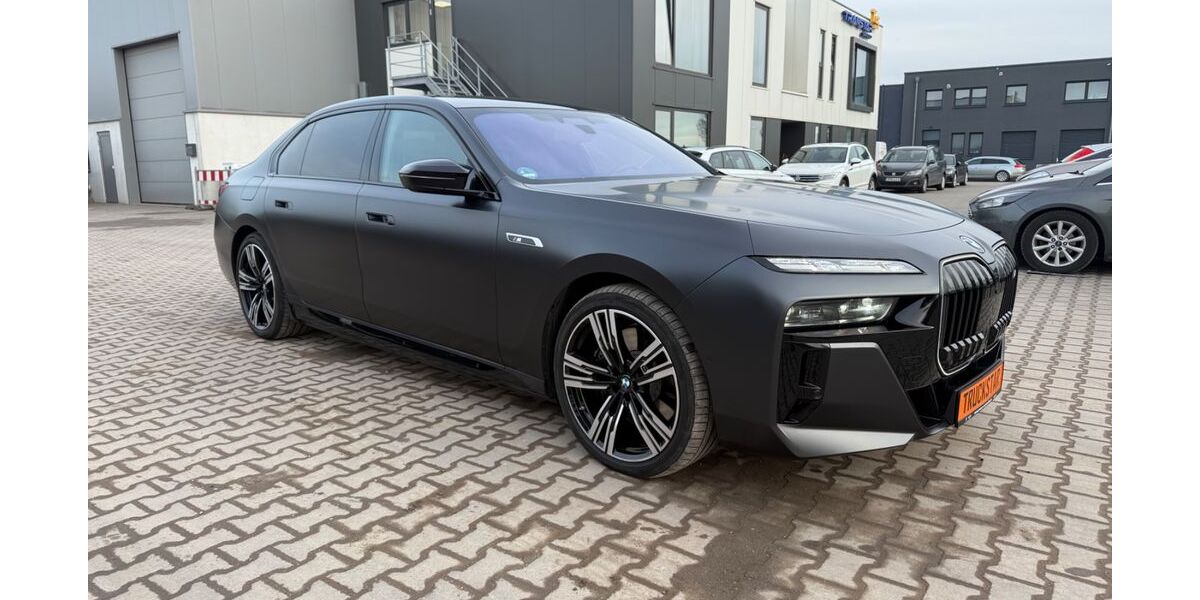 BMW M760 19.990 km 134.351 &euro; Wassenberg 41849