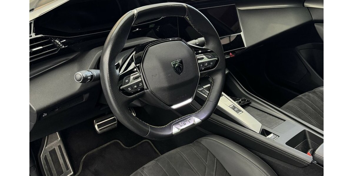 Peugeot 408 GT 130 PureTech EAT8 Focal Panodach 32.000 km 24.370 &euro; Lich 35423