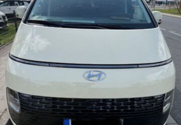 Hyundai STARIA 99.000 km 31.999 &euro; Düsseldorf 40227